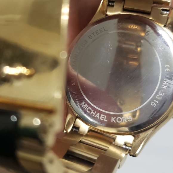 Michael Kors Watch - Picture 5 of 8
